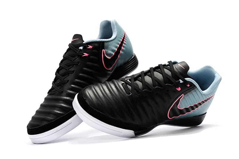 Chuteira Nike Tiempo Ligera IV - Futsal