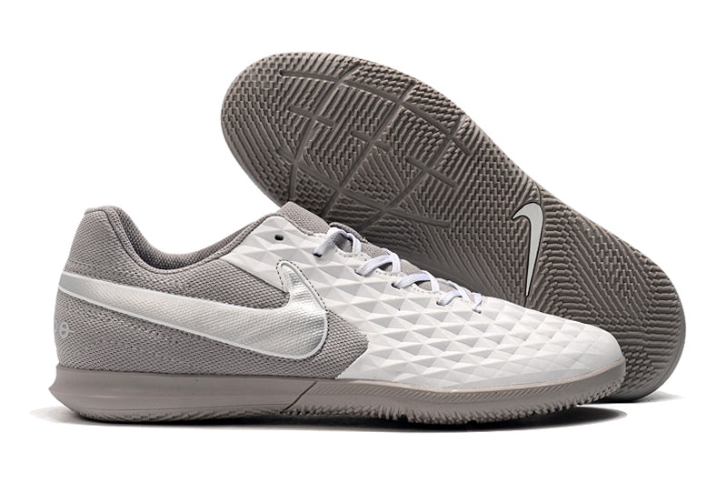 Chuteira Nike Tiempo Legend VIII Club - Futsal