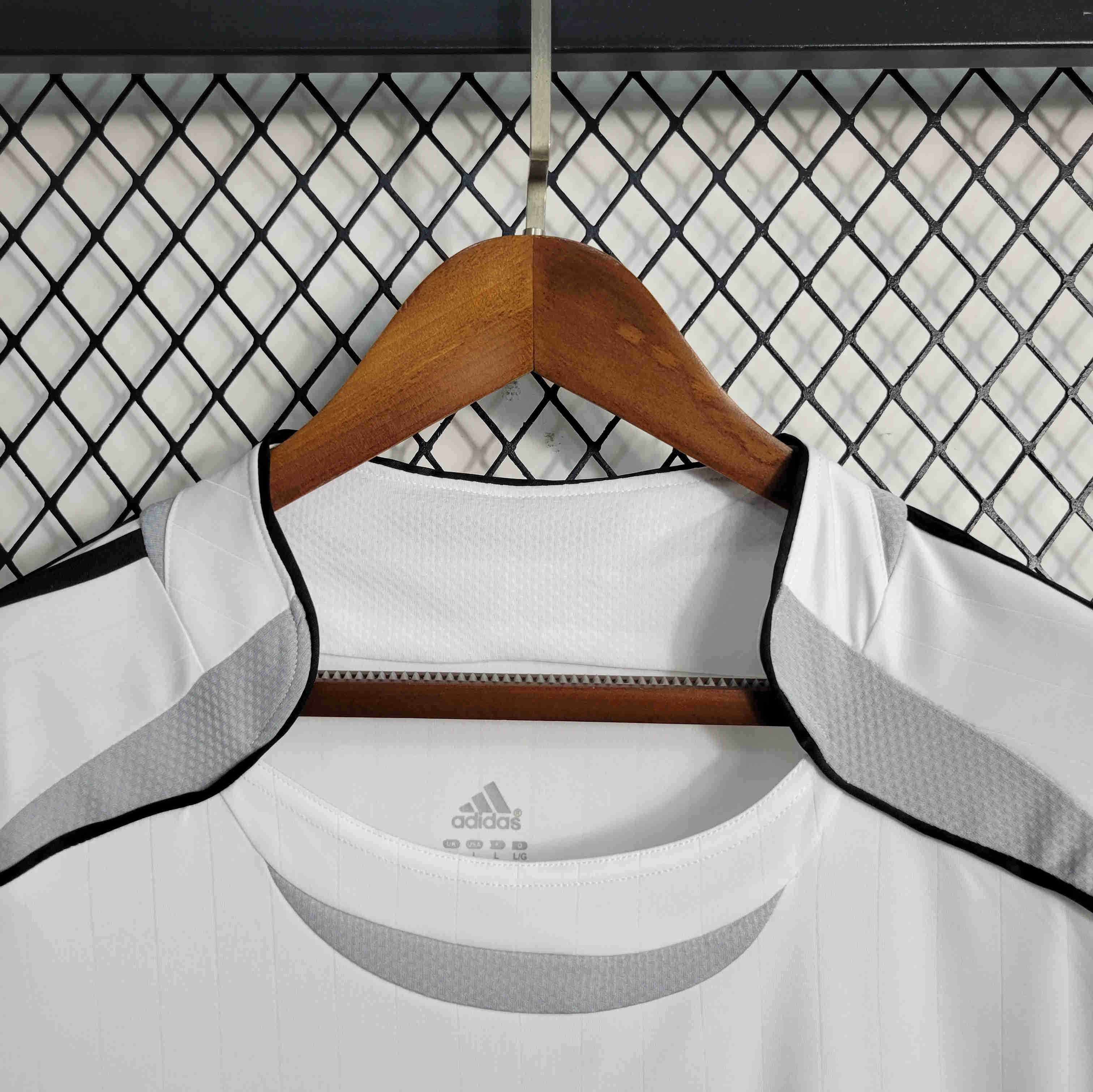 Camisa Real Madrid Home 06/07 - Versão Retro