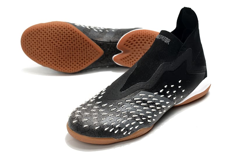 Chuteira Adidas Predator Freak  - Futsal