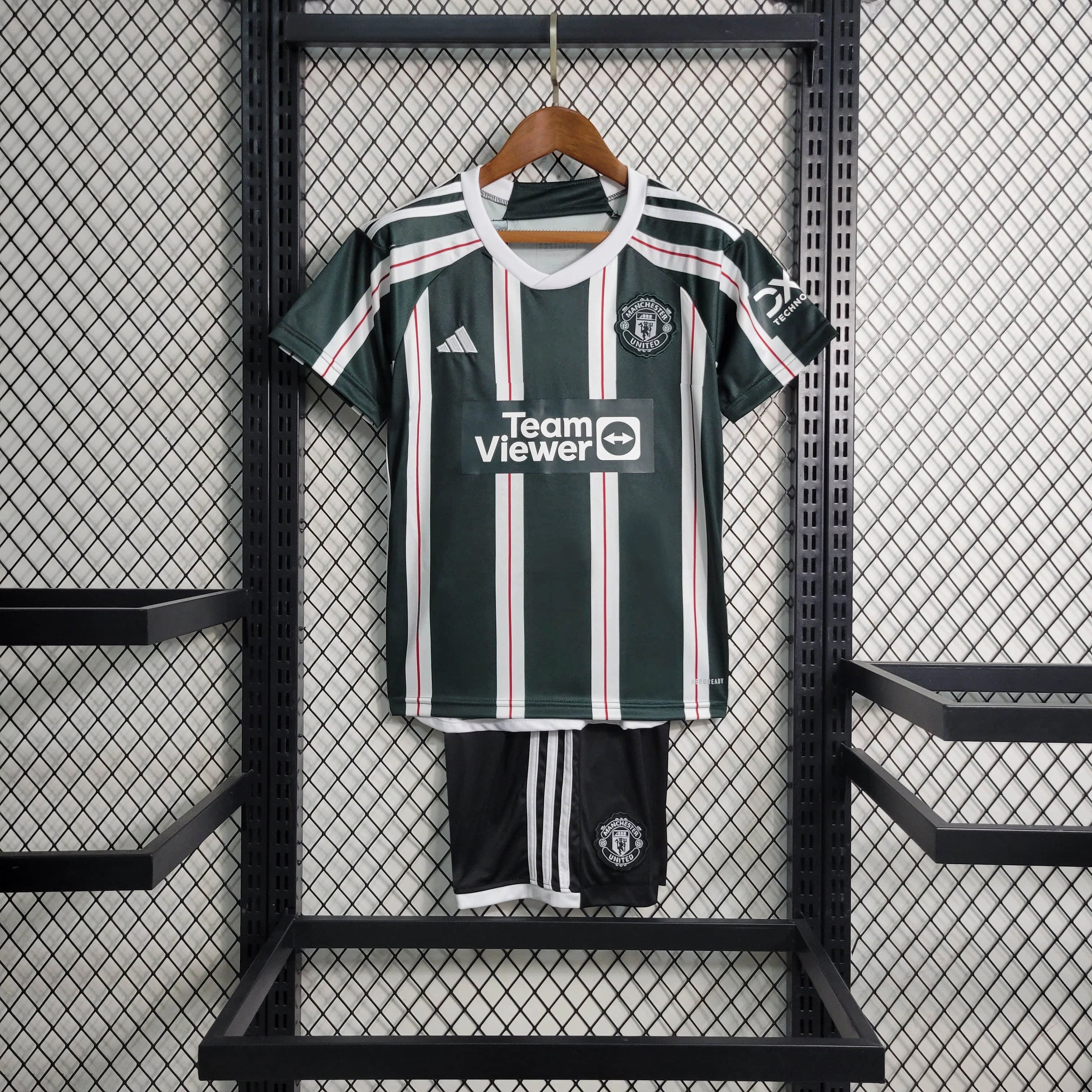 Kit Infantil Manchester United II 23/24