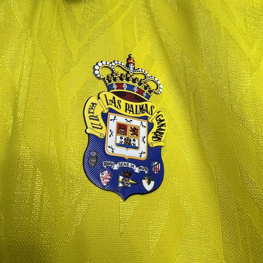 Camisa Las Palmas Home 24/25 - Torcedor Masculina