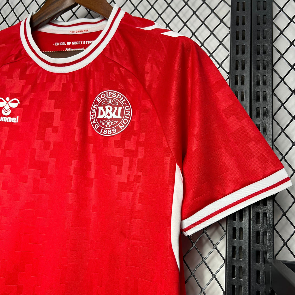 Camisa Dinamarca Home 24/25 - Torcedor Masculina