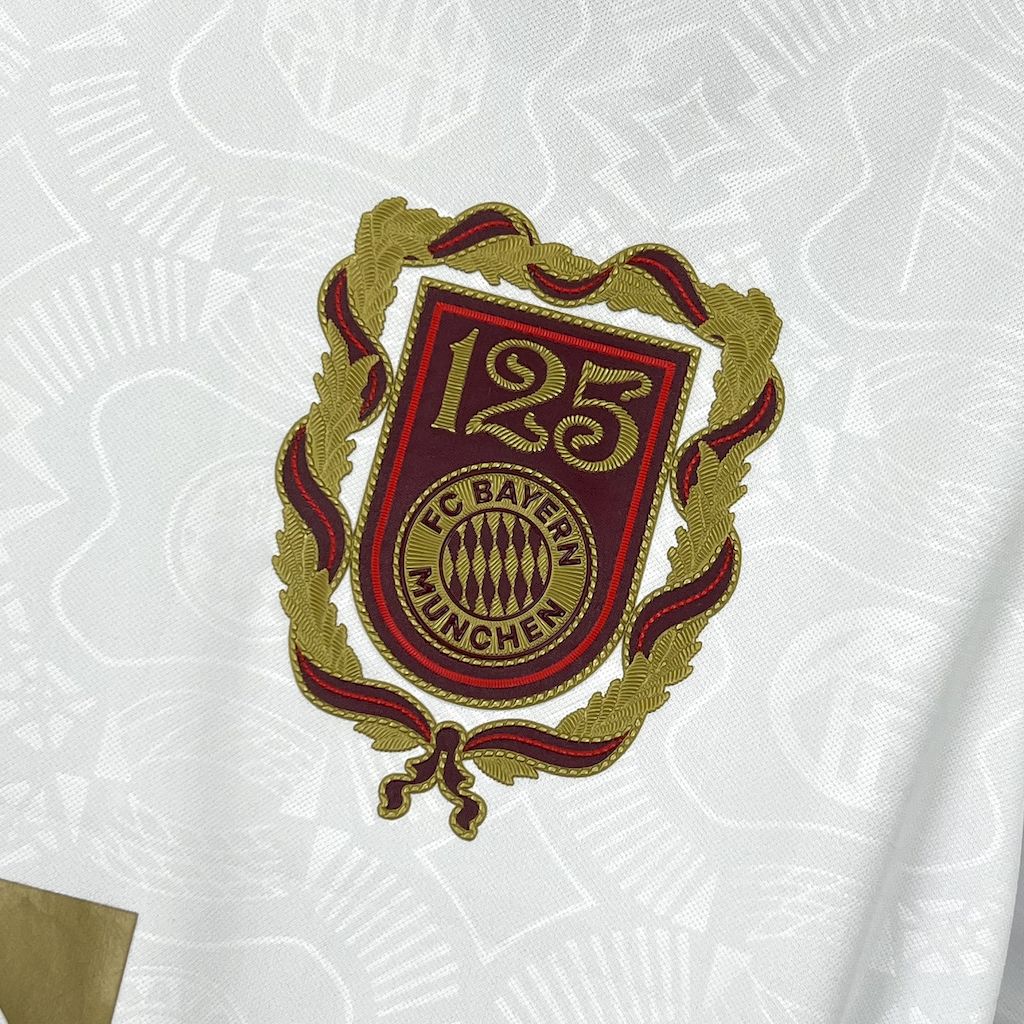 Camisa Bayern De Munique 24/25 Aniversario De 125 anos Branca - Torcedor Masculina